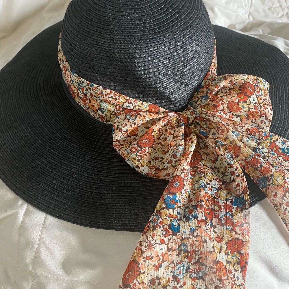D&Y Sun Hat with Floral Bow